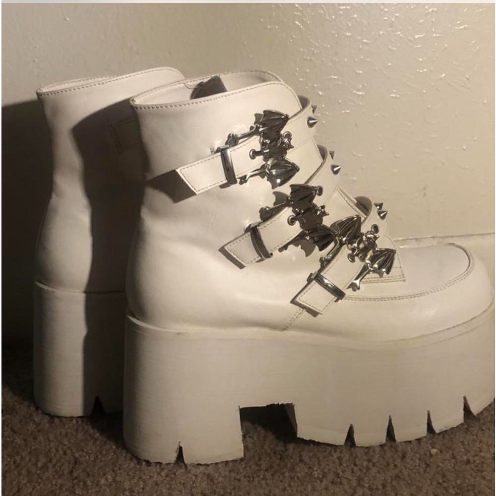 Demonia ashes-55 platform boot